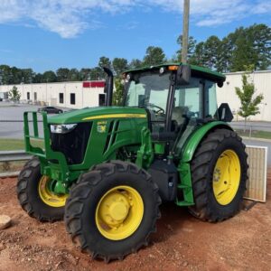 John Deere 6105E