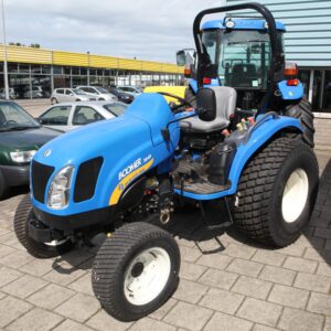 New Holland Boomer 24
